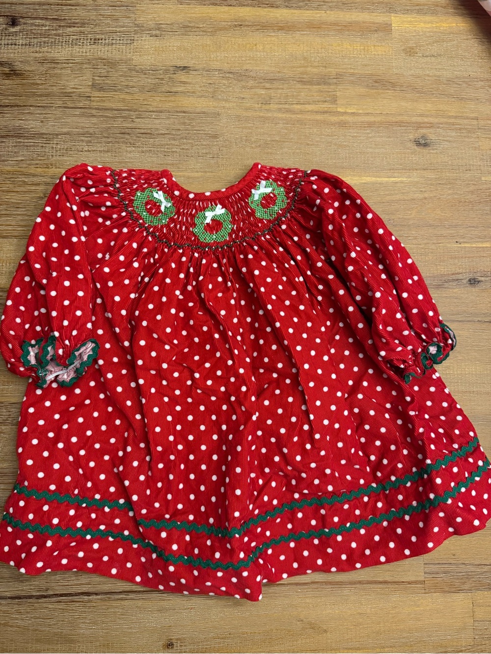 Classic Whimsy Baby girls Holiday Smocked Dress with Wreath Detail